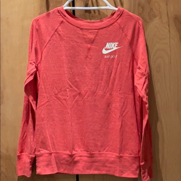 Nike Tops - Nike sweatshirt women’s size M